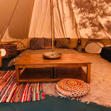 Le Tipi De La Vallee Ensoleillee, Terra Luna Valensole