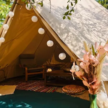 Luxury tent Le Tipi De La Vallee Ensoleillee, Terra Luna *